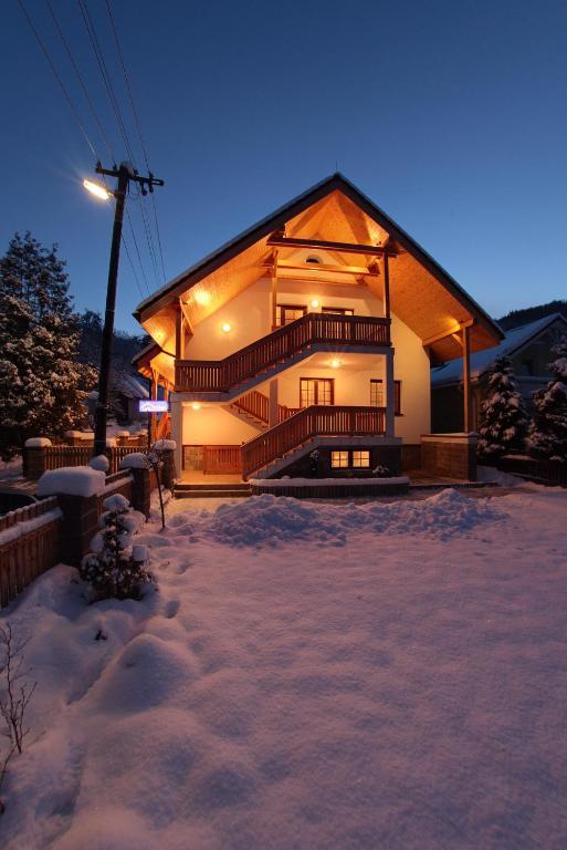 Apartamento Rekreacny Dom Vyhne Exterior foto